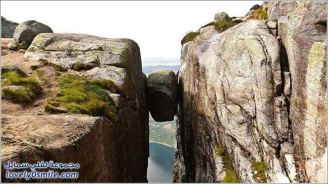أشهر صخرة مثبته بين جبلين في النروج