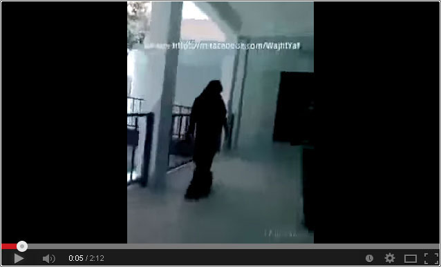 فيديو: محكوم بالإعدام في إيران يشتبك مع جلاديه + شاب متنكر بزي فتاة بجامعة