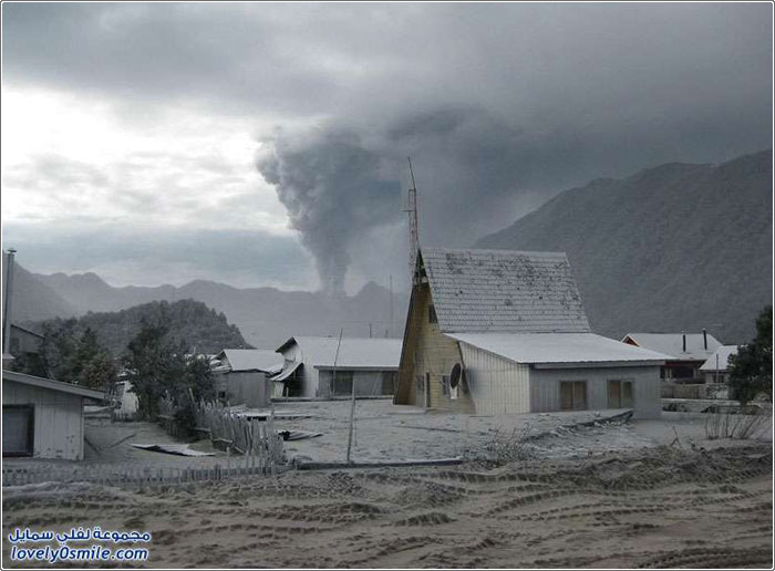 بركان يثور ويغطى بلدة بأكملها فى شيلي