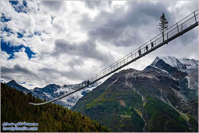 أطول جسر معلق للمشاة في العالم