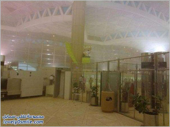 صور ما حدث في مطار الملك خالد الدولي يوم الخميس 22-4-2010