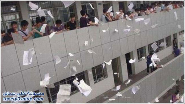 صور: احتفال الطلاب الصينيين بنهاية الإمتحانات