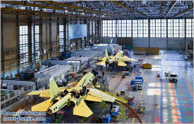 مصنع طائرة SU-34 الحربية في روسيا