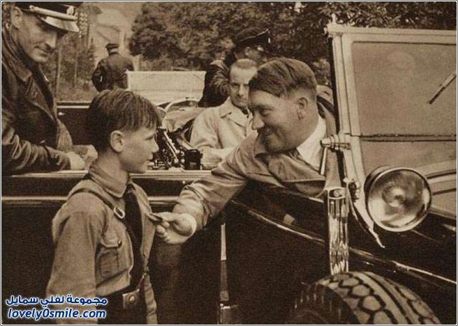 صور نادرة لهتلر مع الأطفال