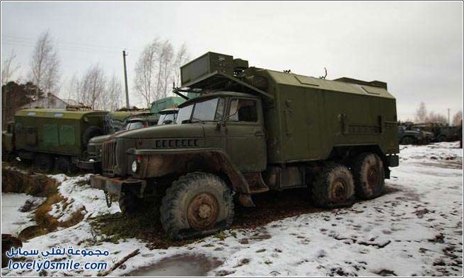 شاحنات الدعم ونقل الجنود المهجورة في روسيا